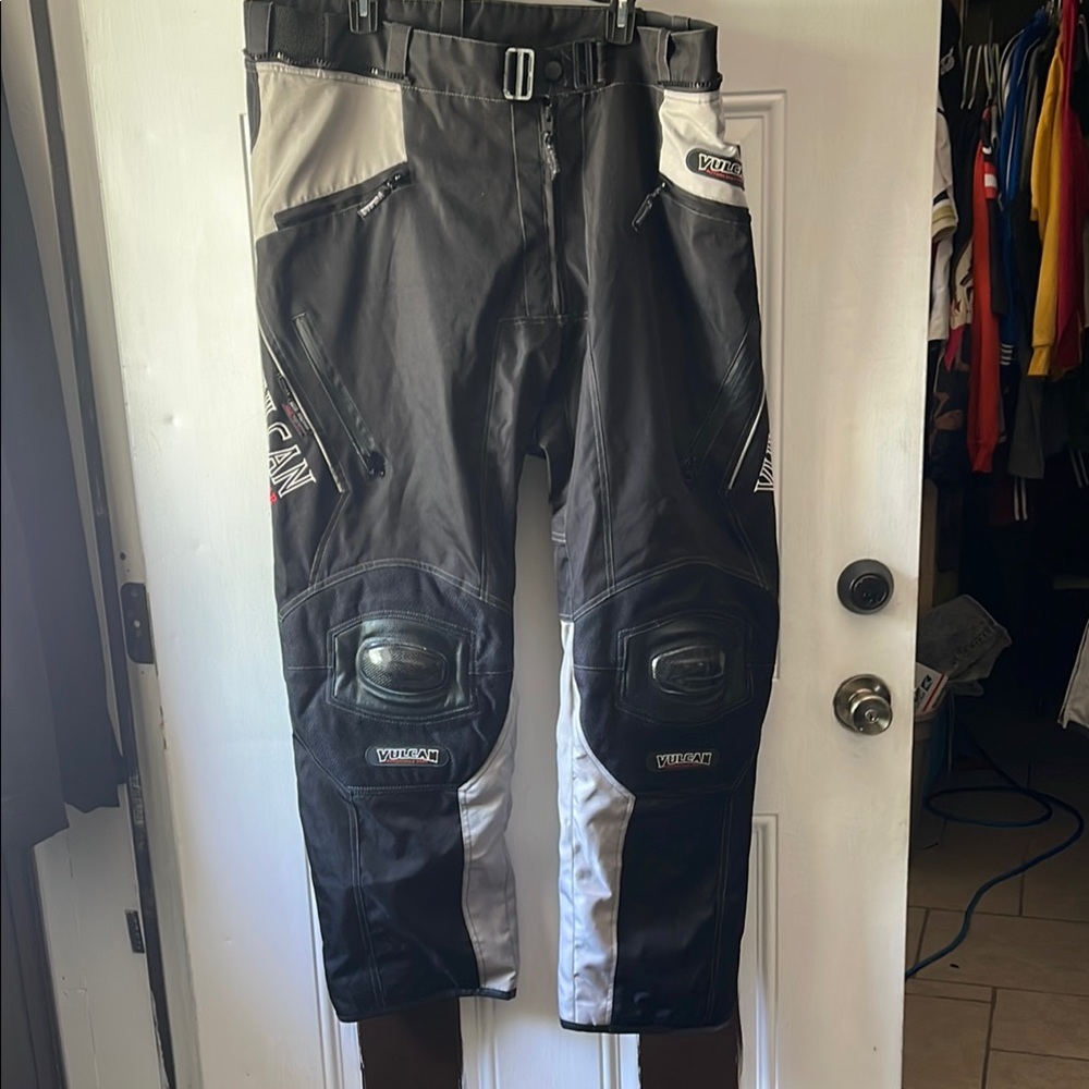 Vulcan Black and Gray Men's Motorcycle Pants size 44